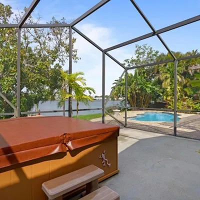 Sarasota accommodations near boat dock in FL near 34236